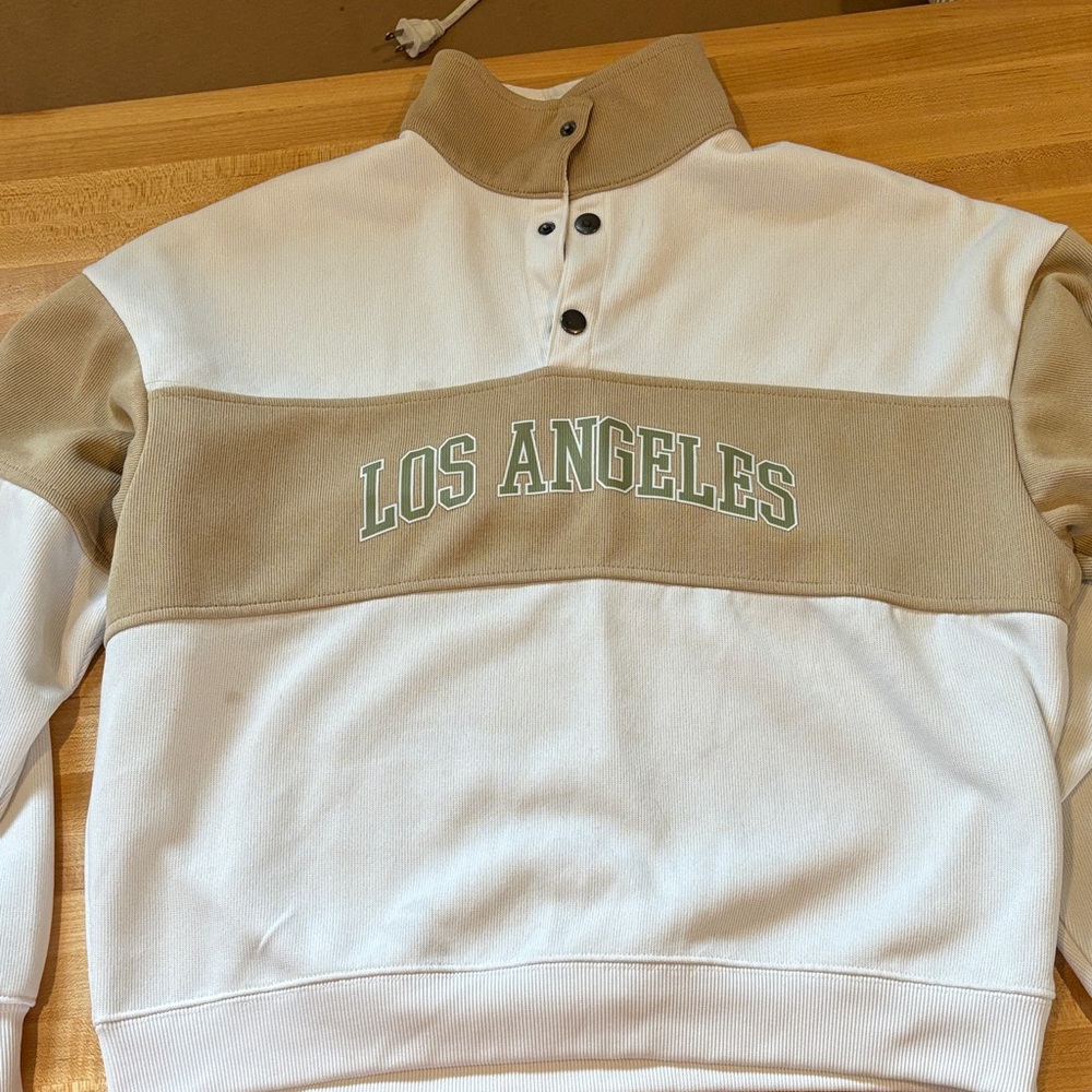 Los Angeles Beige and White Sweater